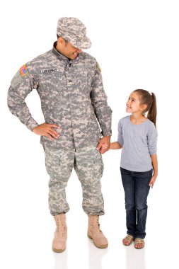 askeri adam ve kızı