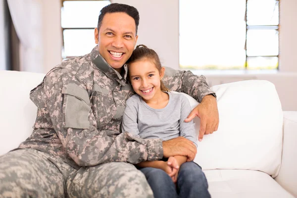 Daughter and military father — Stock Photo, Image