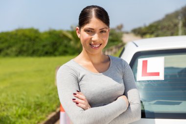 mutlu öğrenci sürücü