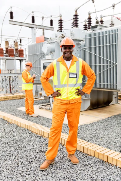 Electrical technicians in substation — Stock Photo, Image