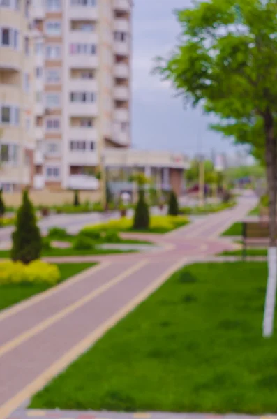 Boke. Blurring background. A new residential complex with green — Stock Photo, Image