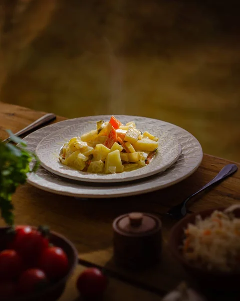 Plate Stewed Potatoes Carrots Wooden Table Rustic Style Simple Light — 图库照片