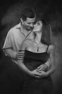 Aşık genç ve güzel bir çift.