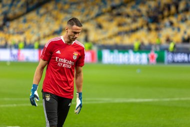 Kyiv, Ukrayna - 26 Eylül 2021: UEFA Şampiyonlar Ligi maçı sırasında NSC Olimpiyskiy Stadyumu 'nda oynanan FC Dinamo Kyiv karşılaşmasında Benfica' lı Odisseas Vlachodimos.