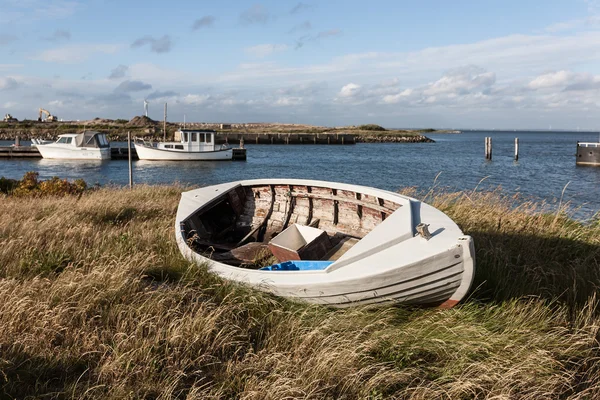 Fiskebåt. – stockfoto