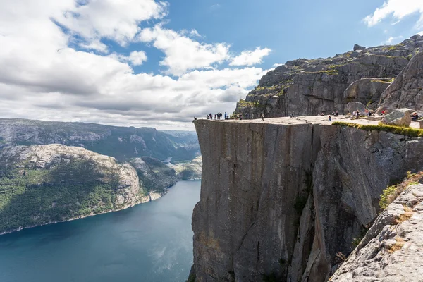 Skalnej na Lysefjord (Norwegia) — Zdjęcie stockowe