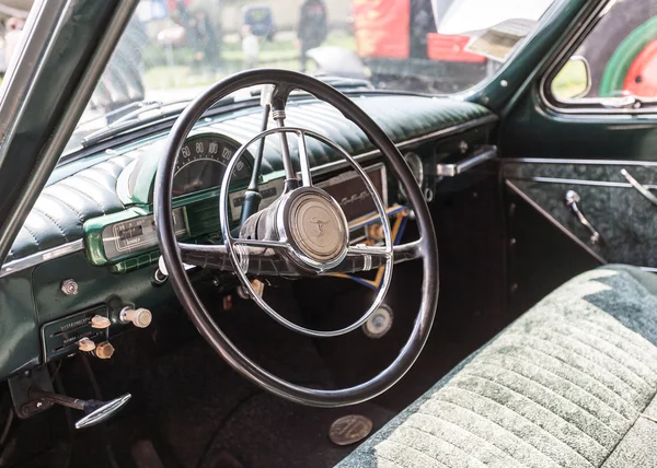 Old vintage car. — Stock Photo, Image