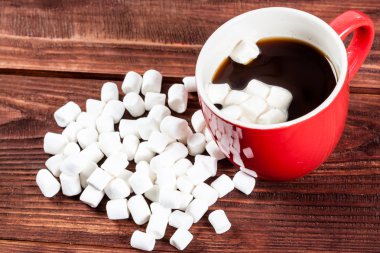 Marshmallow ile sıcak kahve