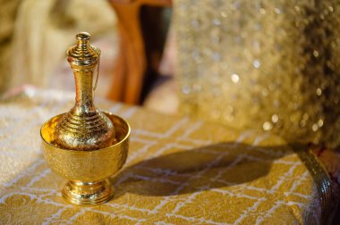 Thai 'nin geleneksel kutsal su kavanozu birçok tören veya Budist ve dini için kullanılır.