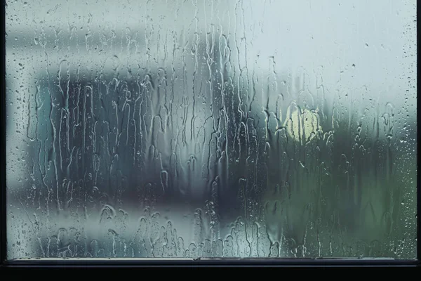 Regentropfen Bei Regen Regentagen Vor Dem Fenster Glas Mit Verschwommenem — Stockfoto