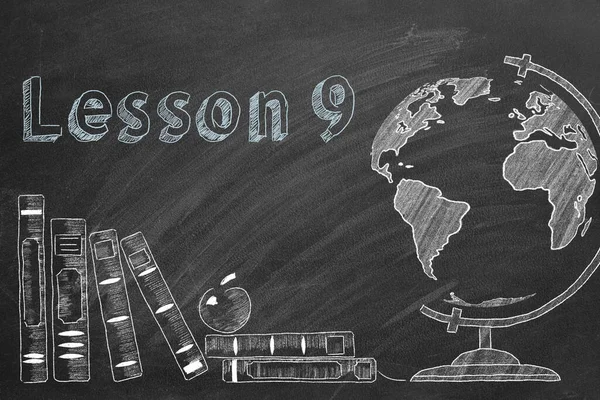 レッスン9 と書かれた世界と学校の本は黒板にチョークで描かれています 教育の概念 第九編 — ストック写真