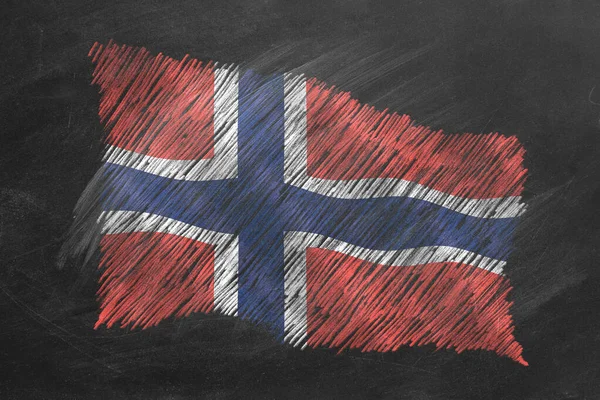 Nationale Vlag Van Noorwegen Met Krijt Schoolbord Vlag Wapperend Wind — Stockfoto