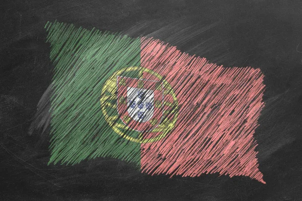 Nationale Vlag Van Portugal Met Krijt Schoolbord Vlag Wapperend Wind — Stockfoto