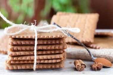 Yığın halinde bisküvi