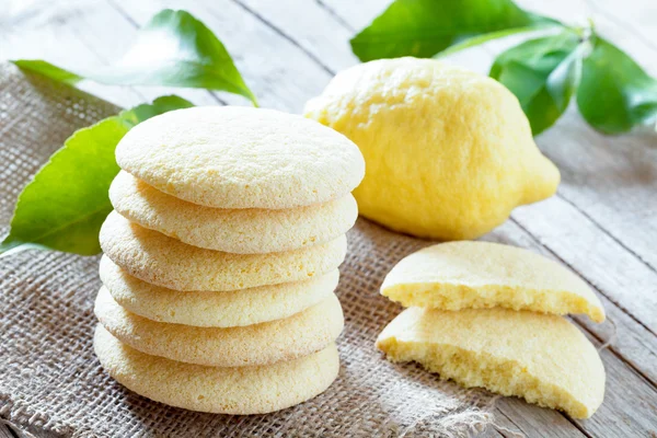 Lemon Shortbread Cookies — Stock Photo, Image