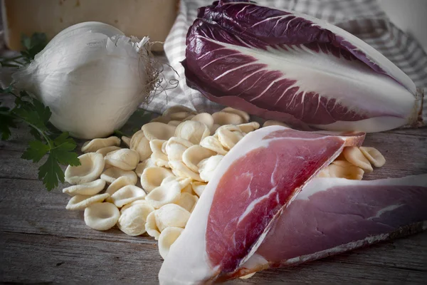 Ingredientes Orecchiette Speck Chicory —  Fotos de Stock