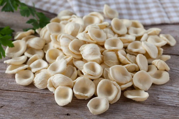 Świeży Orecchiette makaron — Zdjęcie stockowe