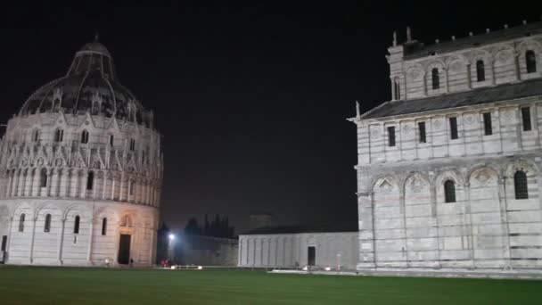 Piazza dei Miracoli di Pisa di notte — Video Stock