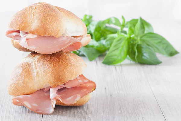 Mortadella Sub Kanapki — Zdjęcie stockowe