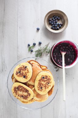 Tam buğday yaban mersinli krep