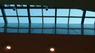 Binanın çatı penceresi