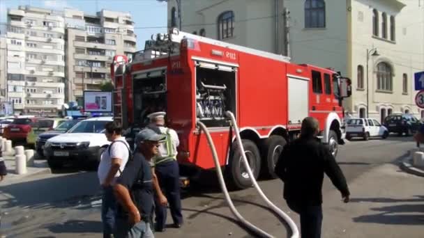 Combattenti antincendio rumeni — Video Stock