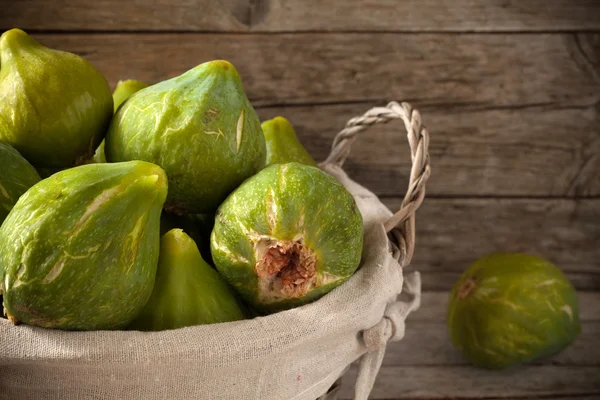 Basket With Figs — Stock Photo, Image