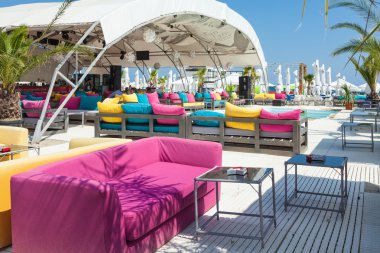 tan tan yaz club mamaia Romanya sahil