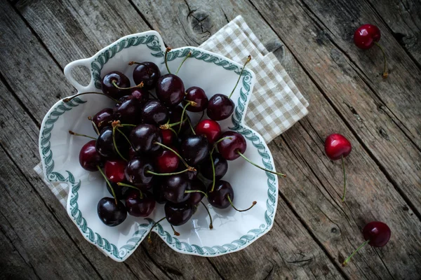 Fresh Black Cherries — Stock Photo, Image