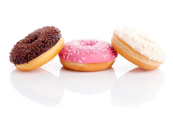 Donuts no fundo branco. — Fotografia de Stock