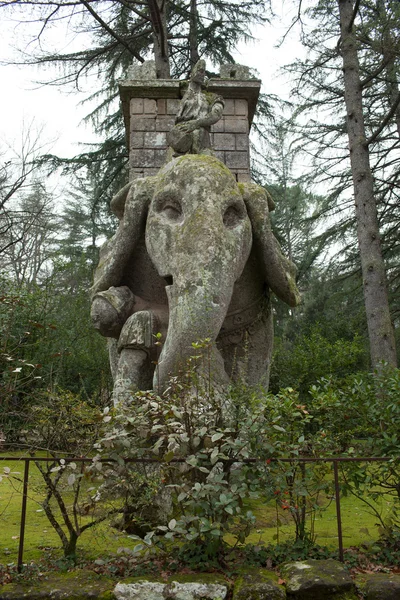 Elefant statyn Bomarzo Italien — Stockfoto