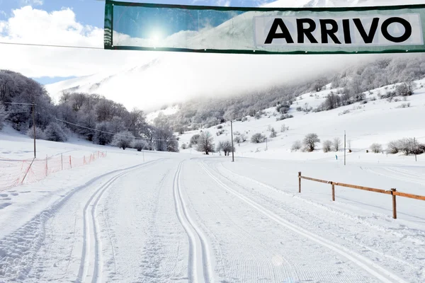 Puerta de llegada En la pista de esquí de fondo — Foto de Stock