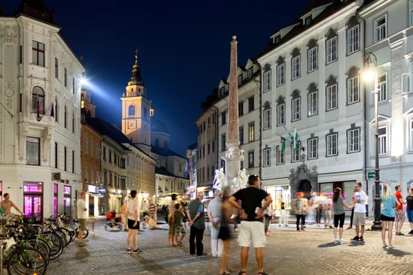 Piazza della città Lubiana Di notte — Foto Stock