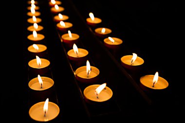 çay ışıkları yanan