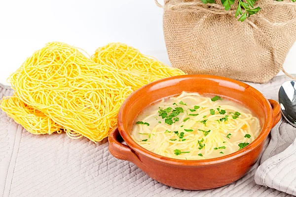 Brodo con pasta — Foto Stock