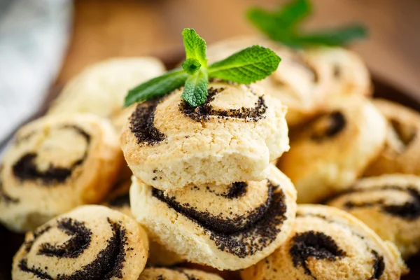Вкусные крошечные печенье с маком семян — стоковое фото