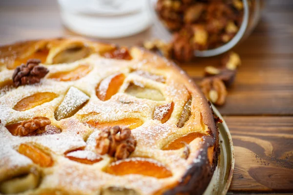 Cottage cheese casserole with apricots — Stock Photo, Image