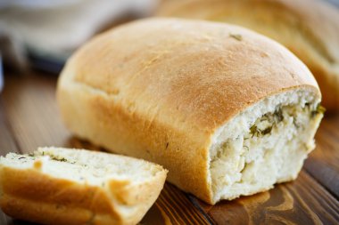 ekmek peynir ve dereotu ile doldurulmuş