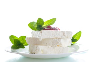 taze süt peynir reçel ile