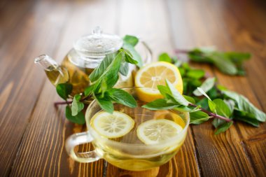 yeşil çay limon ve nane