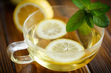 yeşil çay limon ve nane