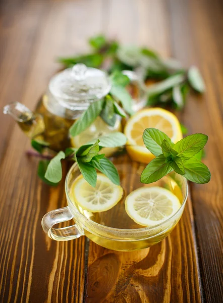 yeşil çay limon ve nane