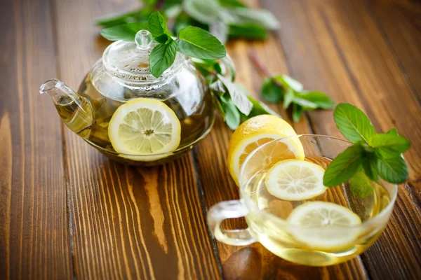 绿茶加柠檬和薄荷 — 图库照片