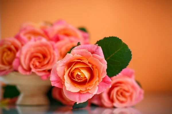 Strauß rosa Rosen — Stockfoto