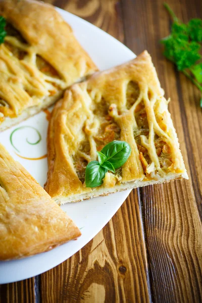 Torta con cavolo — Foto Stock