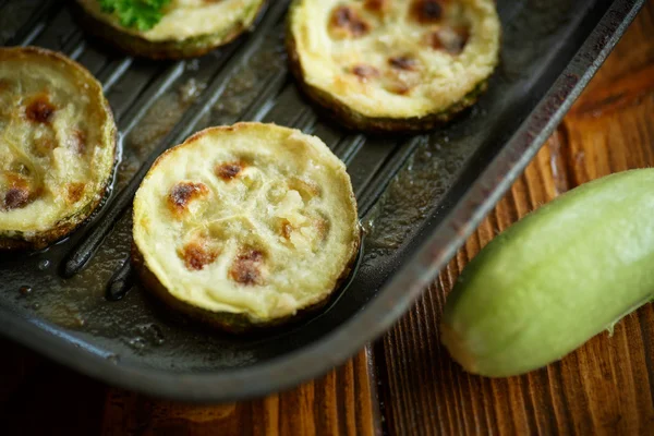 Zucchini baked with sauce — Stock Photo, Image