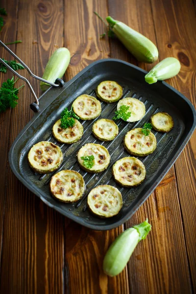 Zucchini baked with sauce — Stock Photo, Image