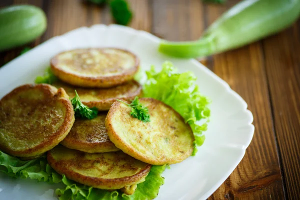 油炸西葫芦煎饼 — 图库照片