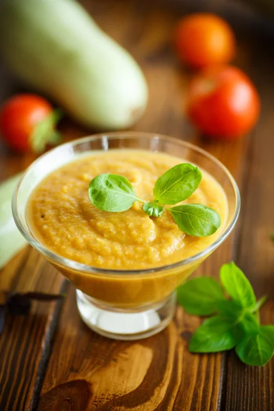 Squash kaviar tillagad med olika grönsaker och kryddor — Stockfoto