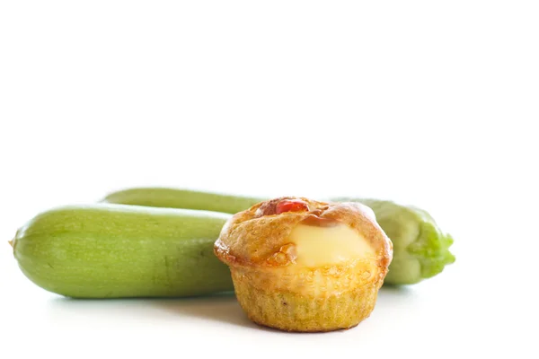 Zucchini-Muffins mit Ei gebacken — Stockfoto
